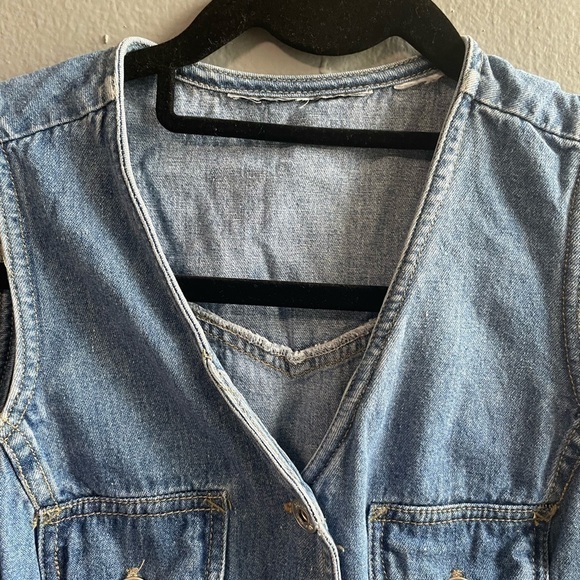 Xhilaration sleeveless denim romper. Size XS - Picture 4 of 6
